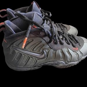 Black, Green, Red 2018 Nike Foamposite Boys Sneaker